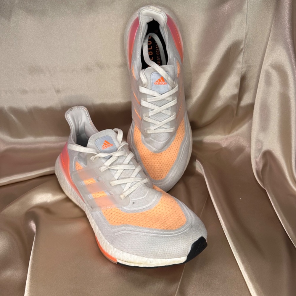 Women’s Adidas Ultraboost Running Shoes - Picture 2 of 4